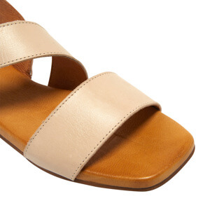 Carl Scarpa Vicenza Off White Leather Flat Sandals